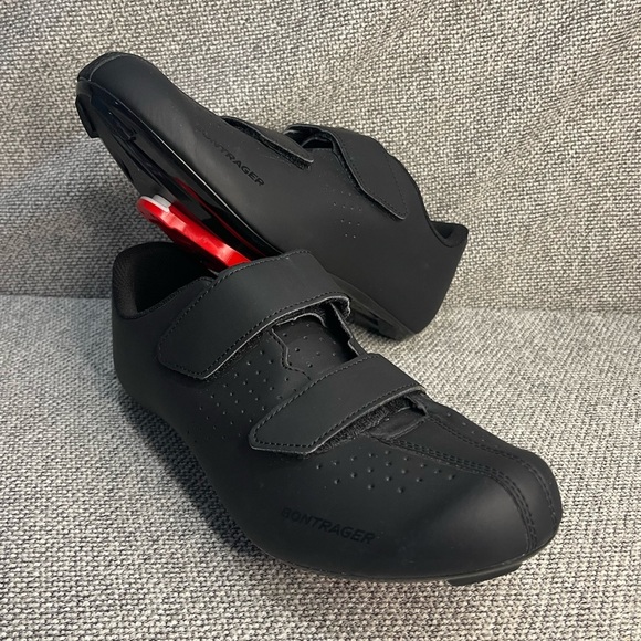 Black and Red Athletic Cycling Shoes with Velcro Straps main image 10